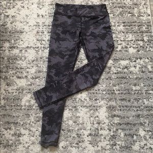 Great condition camouflage leggings size M